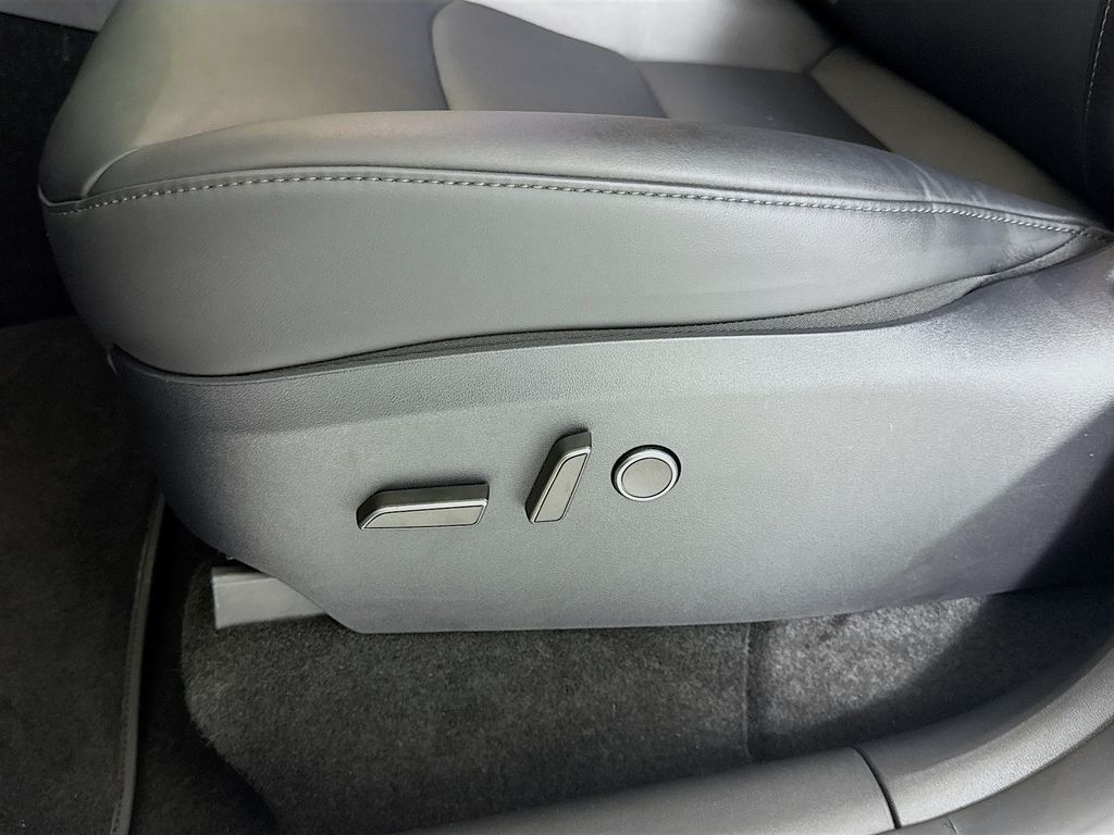 2025 Tesla Model Y Long Range Kennewick WA