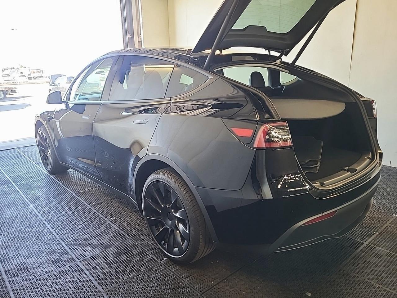 2025 Tesla Model Y Long Range Portland OR