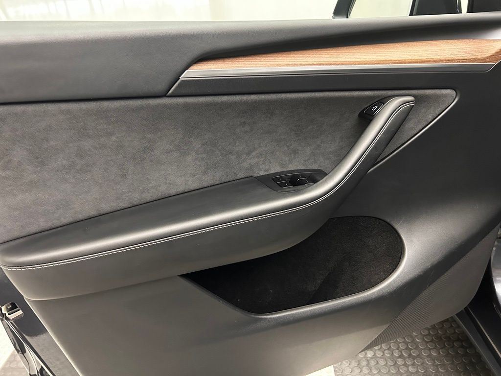 2025 Tesla Model Y Long Range Portland OR