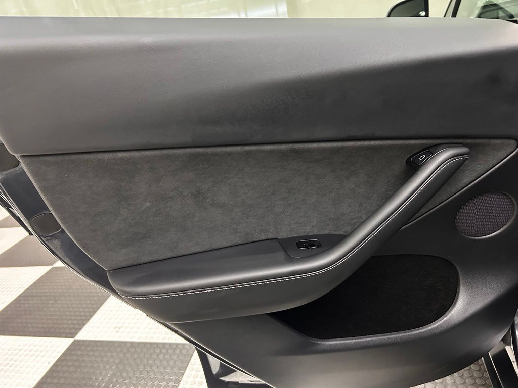 2025 Tesla Model Y Long Range Portland OR