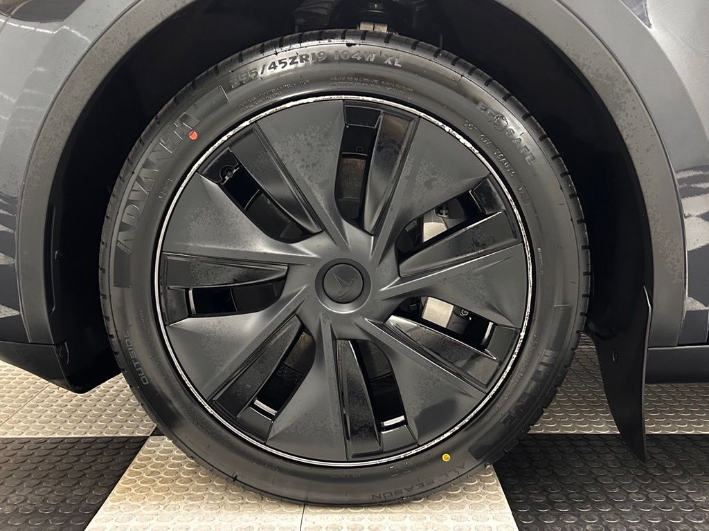 2025 Tesla Model Y Long Range Portland OR
