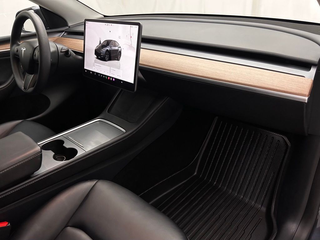 2025 Tesla Model Y Long Range Portland OR