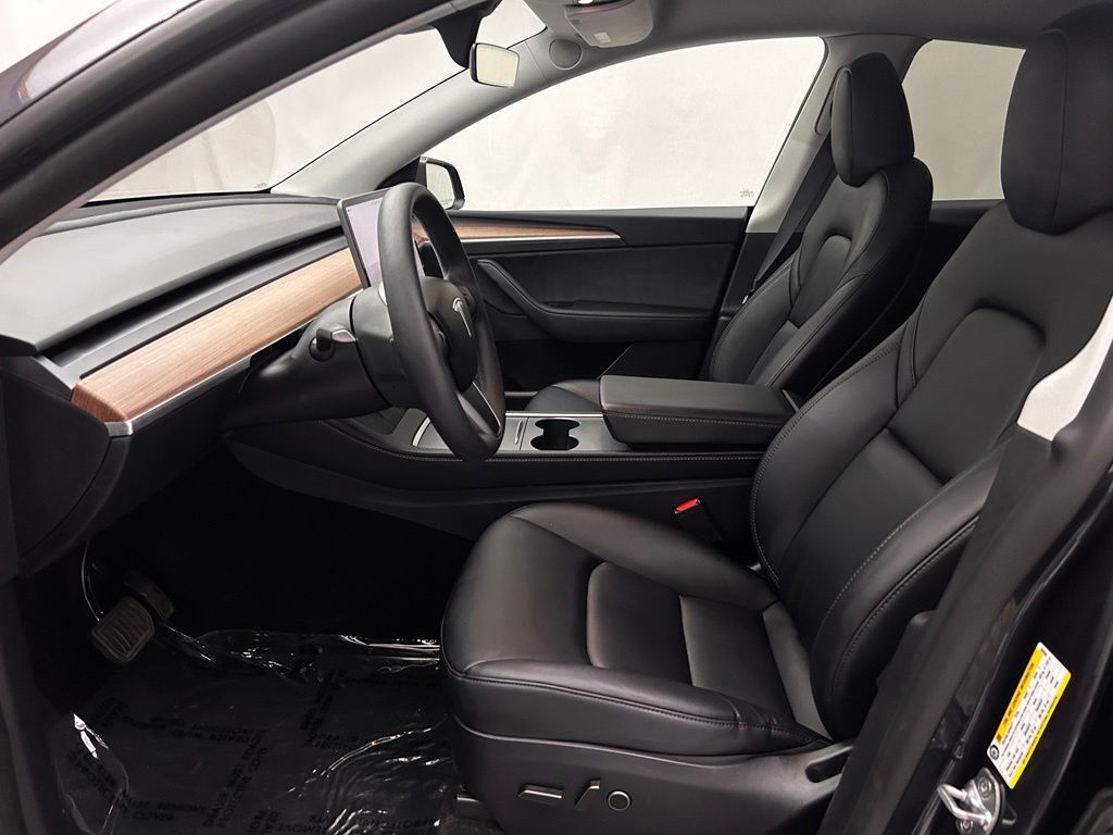2025 Tesla Model Y Long Range Portland OR