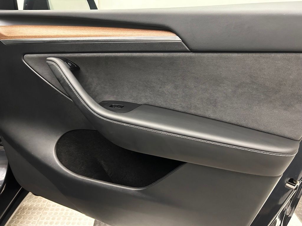 2025 Tesla Model Y Long Range Portland OR