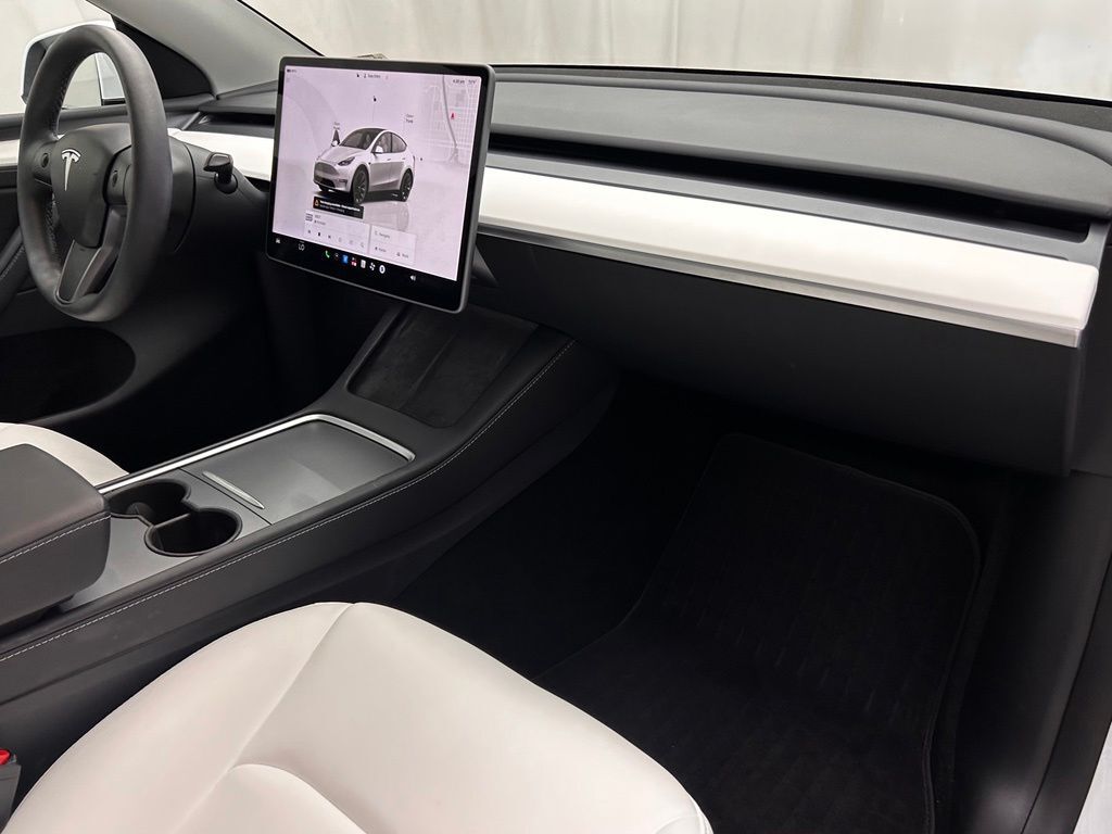 2025 Tesla Model Y Long Range Portland OR