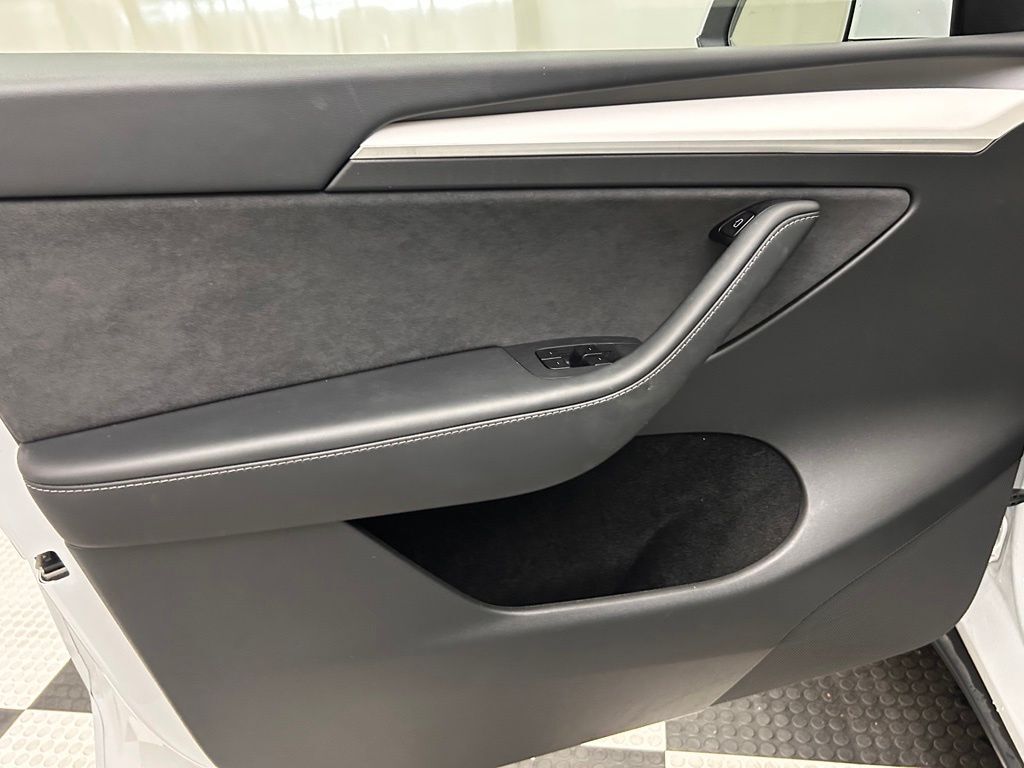 2025 Tesla Model Y Long Range Portland OR