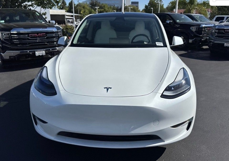 2025 Tesla Model Y Long Range Portland OR