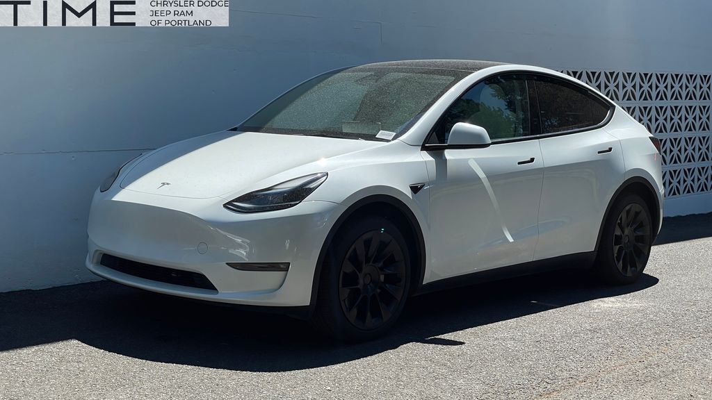 2025 Tesla Model Y Long Range