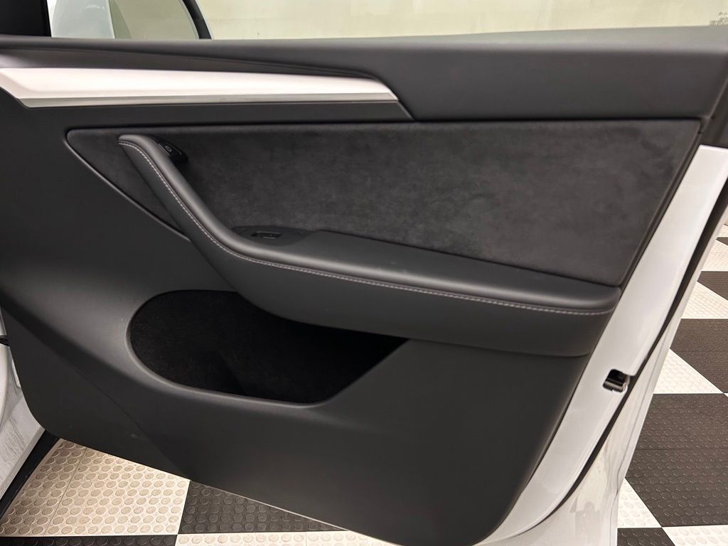 2025 Tesla Model Y Long Range Portland OR