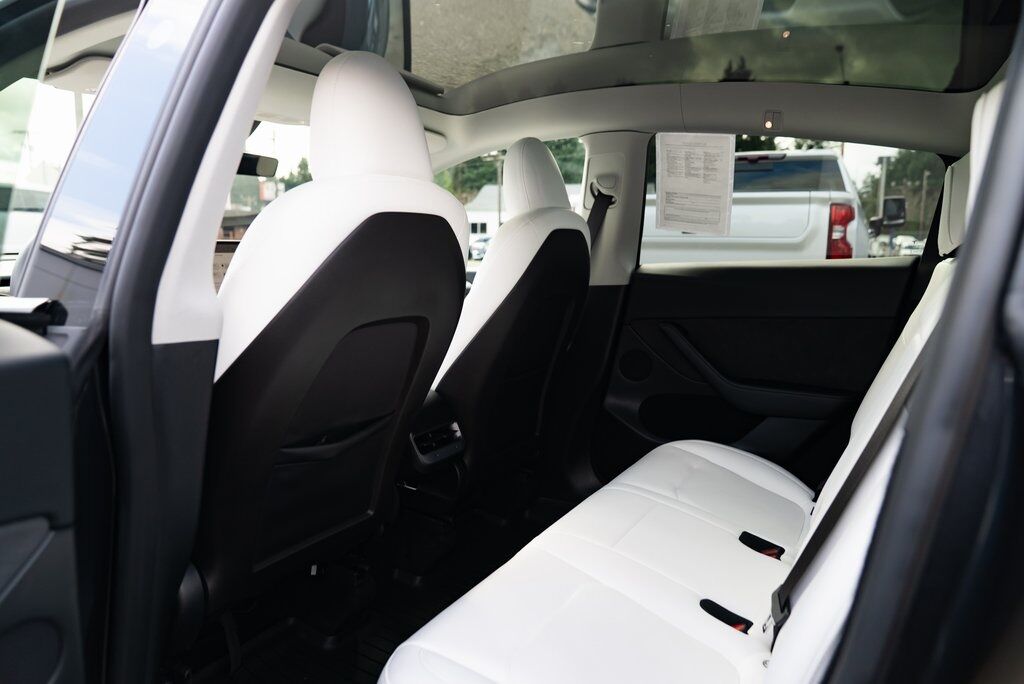 2025 Tesla Model Y Long Range Milwaukie OR