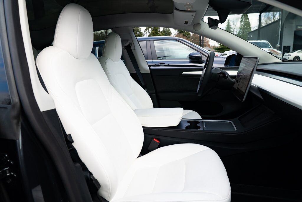 2025 Tesla Model Y Long Range Milwaukie OR