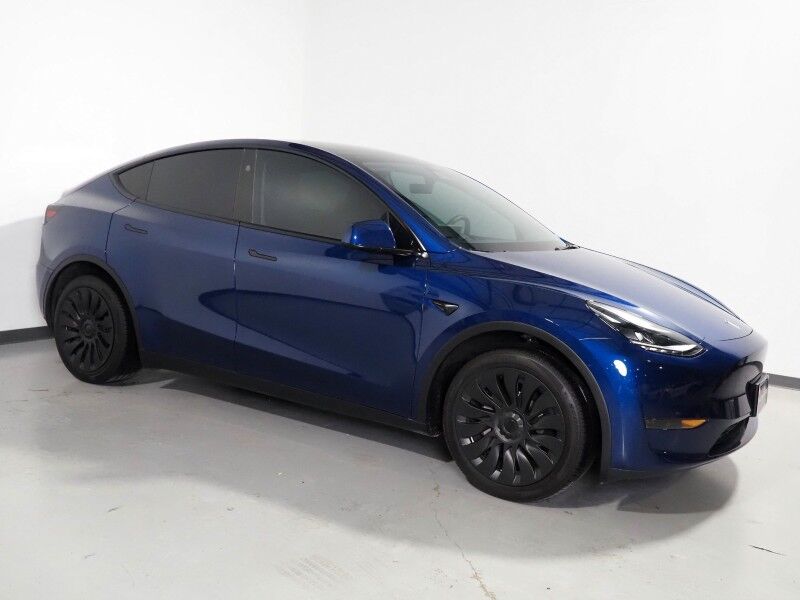 2025 Tesla Model Y Long Range RWD *AUTOPILOT, NAVIGATION, SAFETY ALERTS, ADAPTIVE CRUISE, SURROUND VIEW CAMERAS, PANORAMA GLASS ROOF, HEATED SEATS/STEERING WHEEL, WIRELESS CHARGING