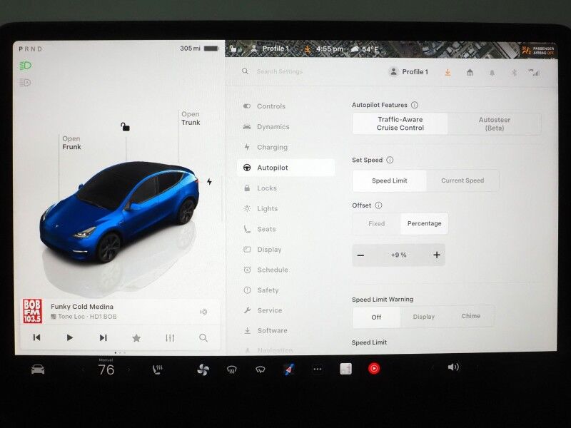 2025 Tesla Model Y Long Range RWD *AUTOPILOT, NAVIGATION, SAFETY ALERTS, ADAPTIVE CRUISE, SURROUND VIEW CAMERAS, PANORAMA GLASS ROOF, HEATED SEATS/STEERING WHEEL, WIRELESS CHARGING Round Rock TX