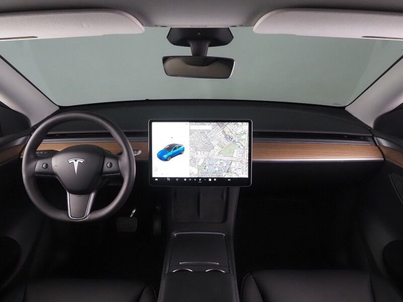 2025 Tesla Model Y Long Range RWD *AUTOPILOT, NAVIGATION, SAFETY ALERTS, ADAPTIVE CRUISE, SURROUND VIEW CAMERAS, PANORAMA GLASS ROOF, HEATED SEATS/STEERING WHEEL, WIRELESS CHARGING Round Rock TX