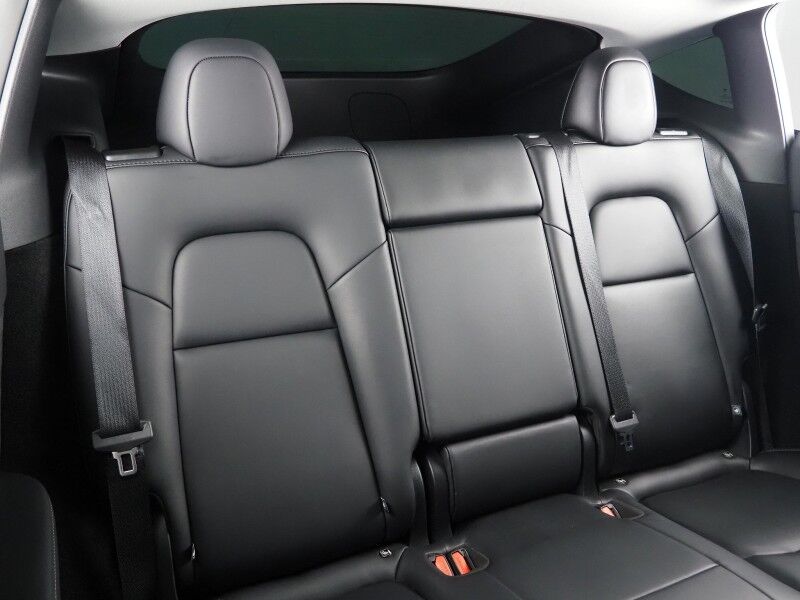 2025 Tesla Model Y Long Range RWD *AUTOPILOT, NAVIGATION, SAFETY ALERTS, ADAPTIVE CRUISE, SURROUND VIEW CAMERAS, PANORAMA GLASS ROOF, HEATED SEATS/STEERING WHEEL, WIRELESS CHARGING Round Rock TX