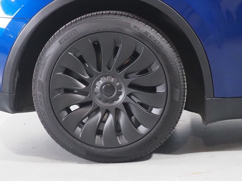 2025 Tesla Model Y Long Range RWD *AUTOPILOT, NAVIGATION, SAFETY ALERTS, ADAPTIVE CRUISE, SURROUND VIEW CAMERAS, PANORAMA GLASS ROOF, HEATED SEATS/STEERING WHEEL, WIRELESS CHARGING Round Rock TX