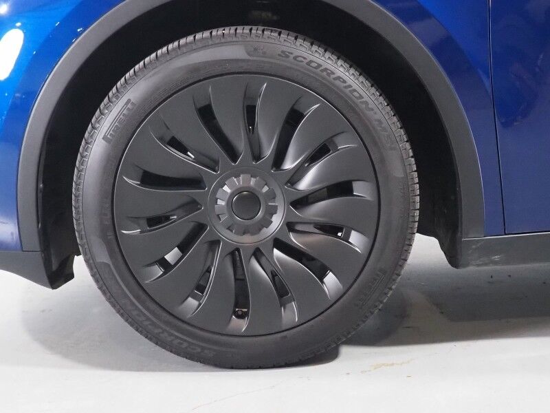 2025 Tesla Model Y Long Range RWD *AUTOPILOT, NAVIGATION, SAFETY ALERTS, ADAPTIVE CRUISE, SURROUND VIEW CAMERAS, PANORAMA GLASS ROOF, HEATED SEATS/STEERING WHEEL, WIRELESS CHARGING Round Rock TX