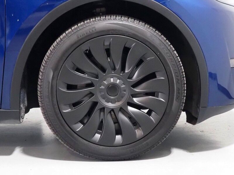 2025 Tesla Model Y Long Range RWD *AUTOPILOT, NAVIGATION, SAFETY ALERTS, ADAPTIVE CRUISE, SURROUND VIEW CAMERAS, PANORAMA GLASS ROOF, HEATED SEATS/STEERING WHEEL, WIRELESS CHARGING Round Rock TX