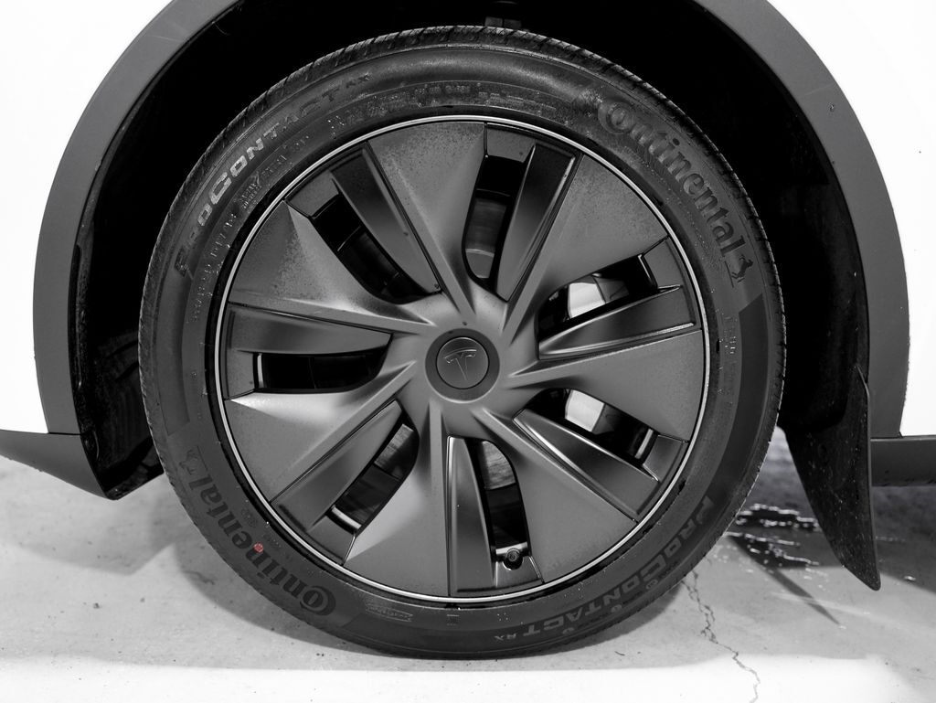 2025 Tesla Model Y Long Range Tigard OR