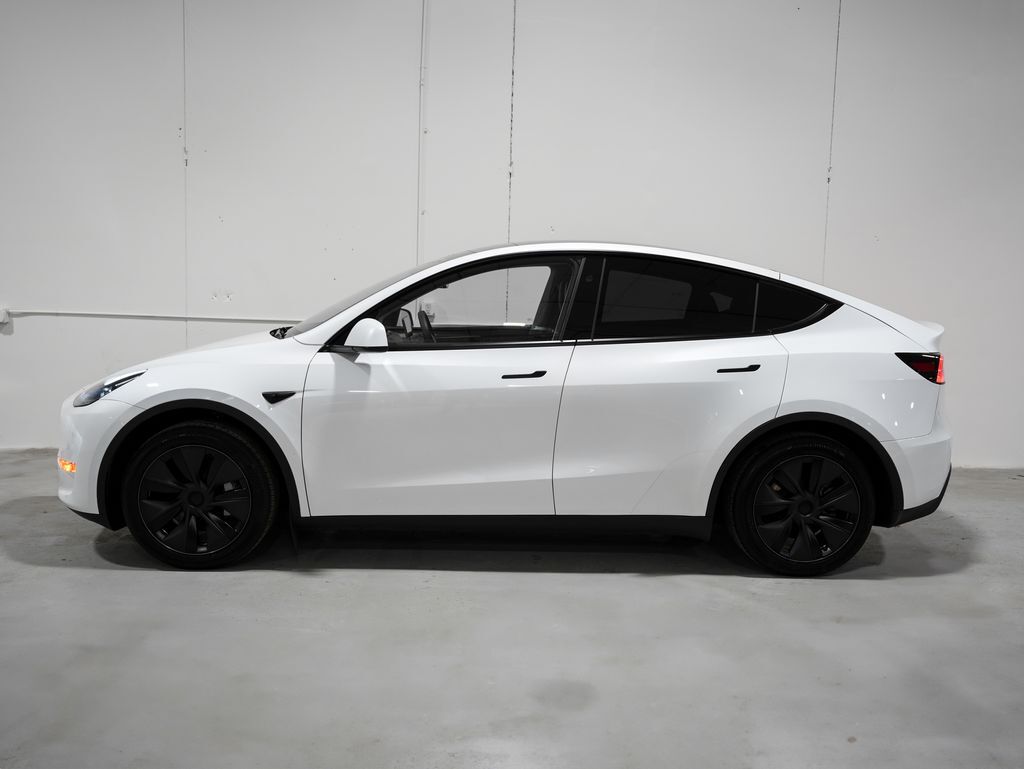 2025 Tesla Model Y Long Range