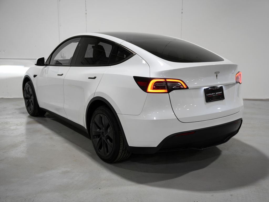 2025 Tesla Model Y Long Range