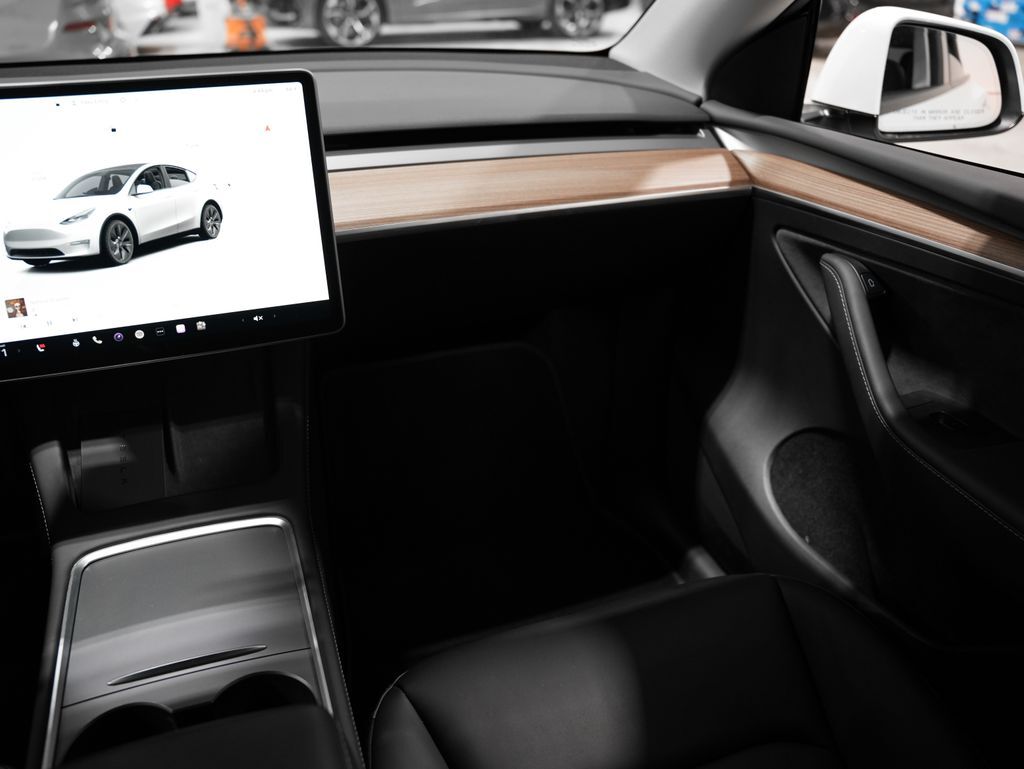 2025 Tesla Model Y Long Range Tigard OR