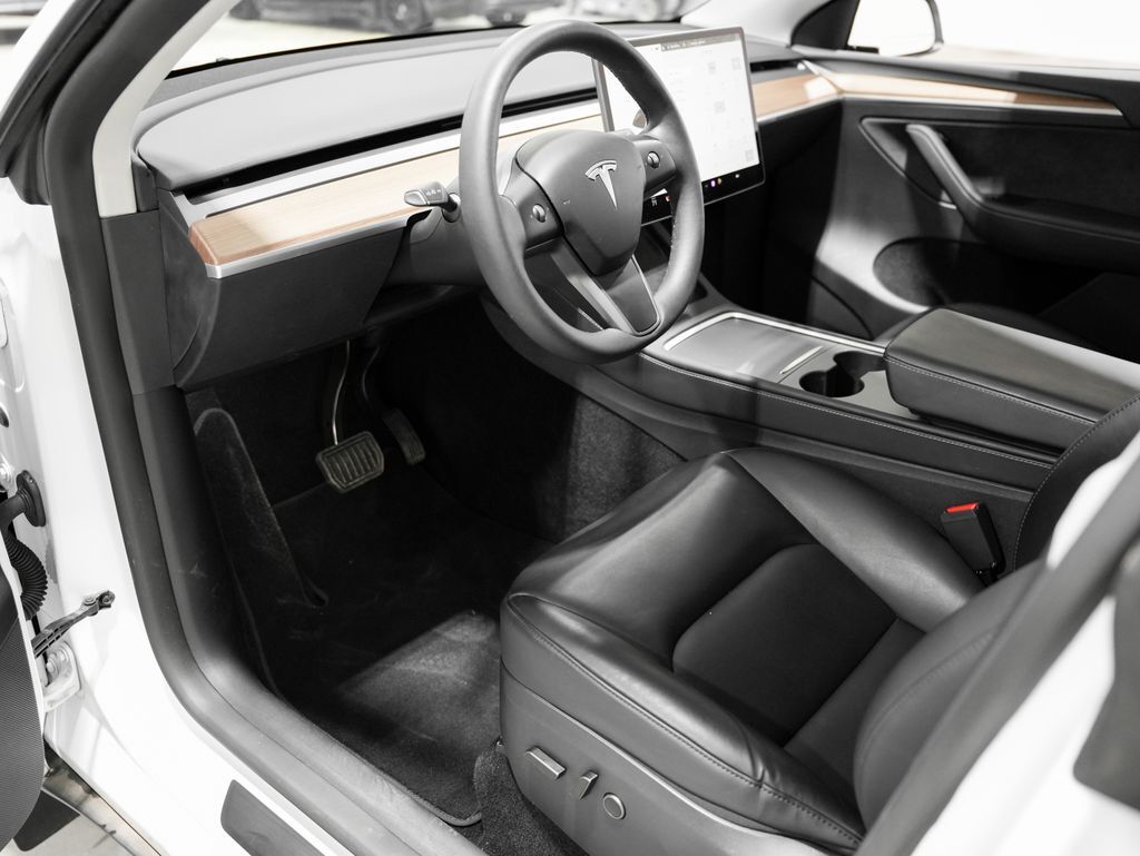 2025 Tesla Model Y Long Range Tigard OR