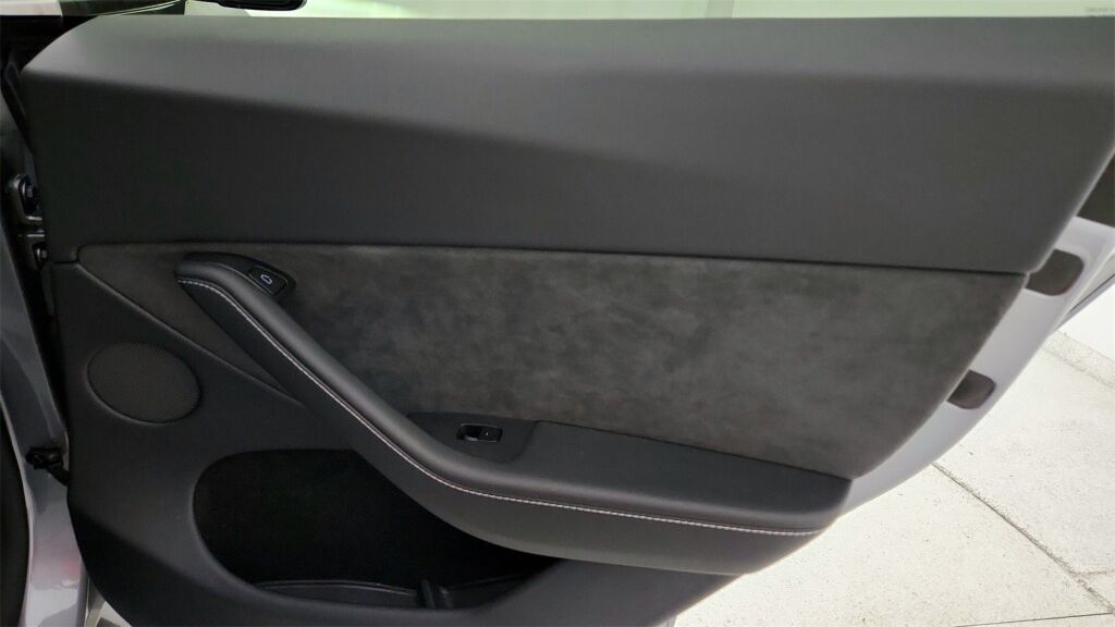 2025 Tesla Model Y Long Range Laurel MD