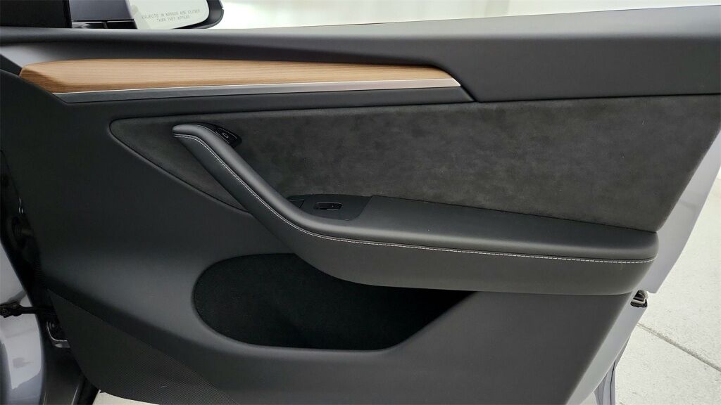 2025 Tesla Model Y Long Range Laurel MD