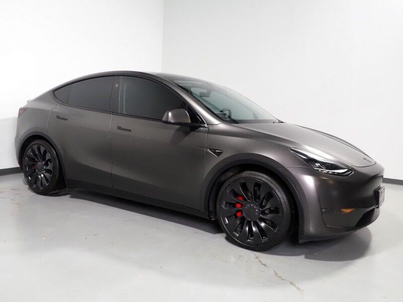 2025 Tesla Model Y Performance AWD *AUTOPILOT, NAVIGATION, SAFETY ALERTS, ADAPTIVE CRUISE, SURROUND VIEW CAMERAS, PANORAMA GLASS ROOF, HEATED SEATS/STEERING, 21 INCH UBERTURBINE WHEELS, WIRELESS CHARGING
