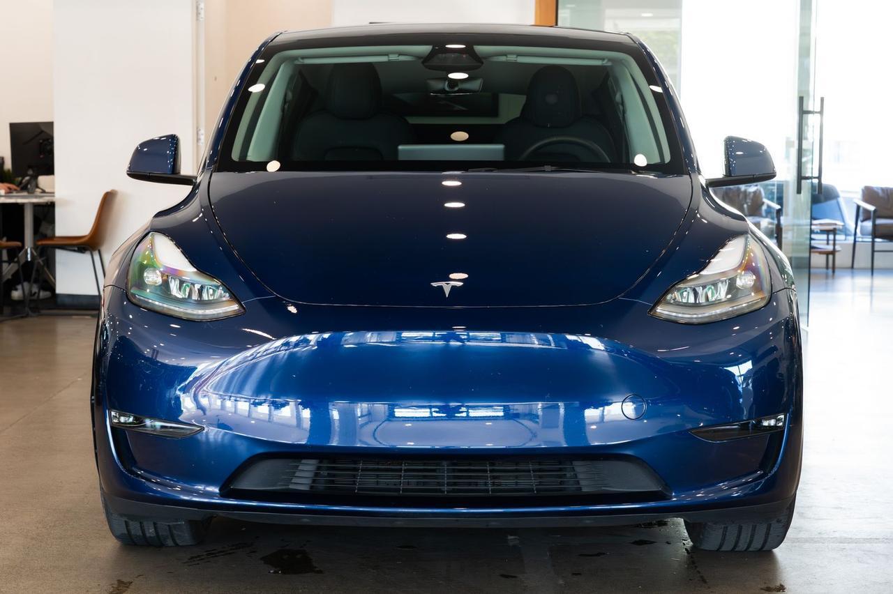 2025 Tesla Model Y Performance