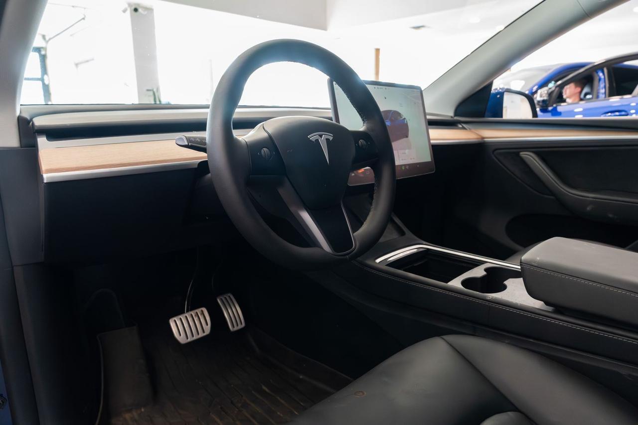 2025 Tesla Model Y Performance Gladstone OR