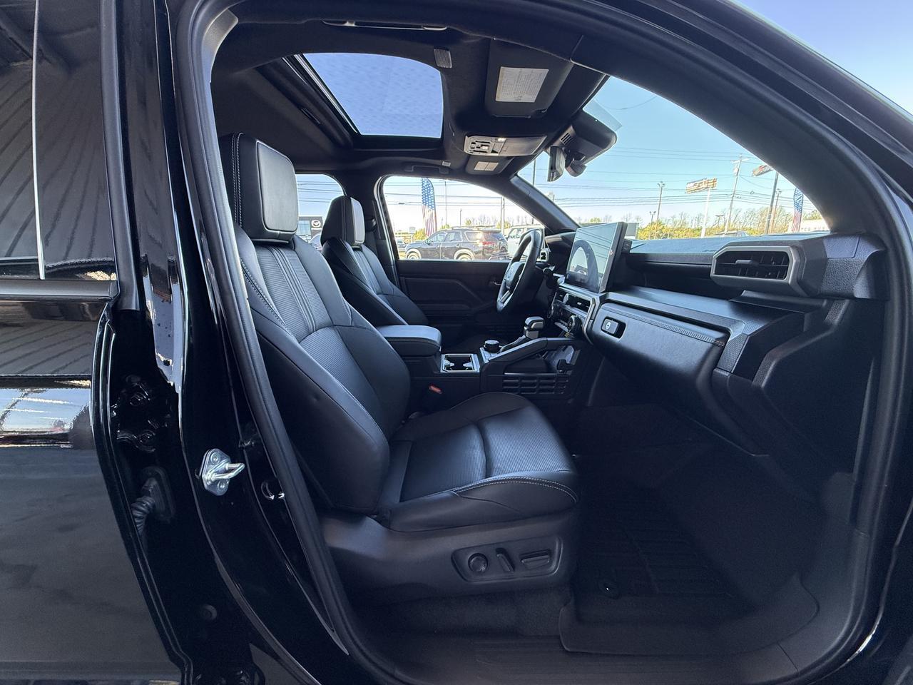 2025 Toyota 4Runner Limited - Photo 35