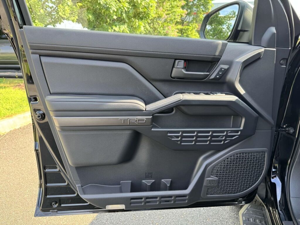 2025 Toyota 4Runner i-FORCE MAX Hybrid TRD Off-Road Premium Fredericksburg VA