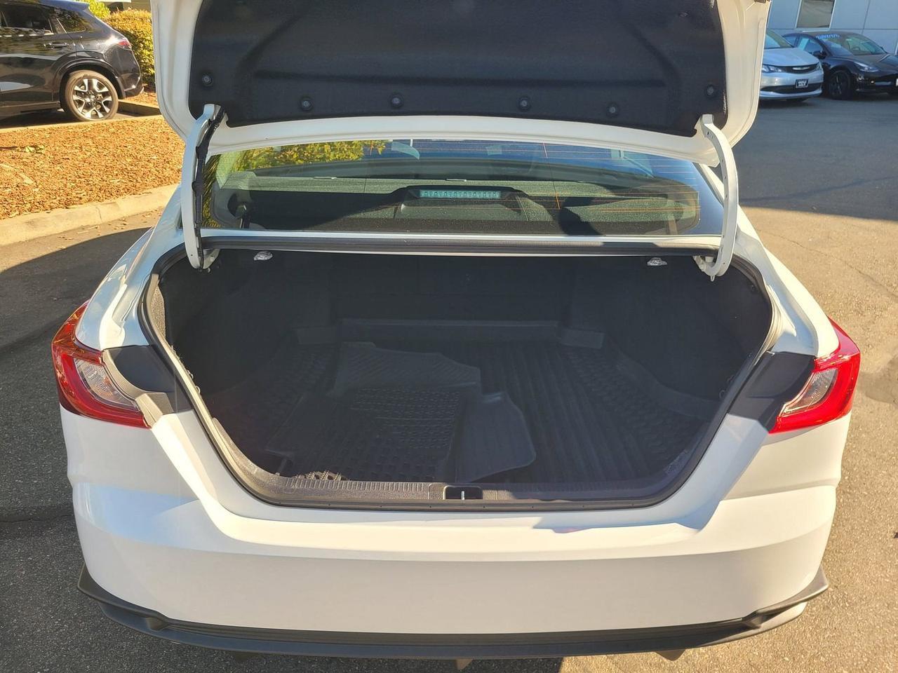 2025 Toyota CAMRY SE Roseville CA