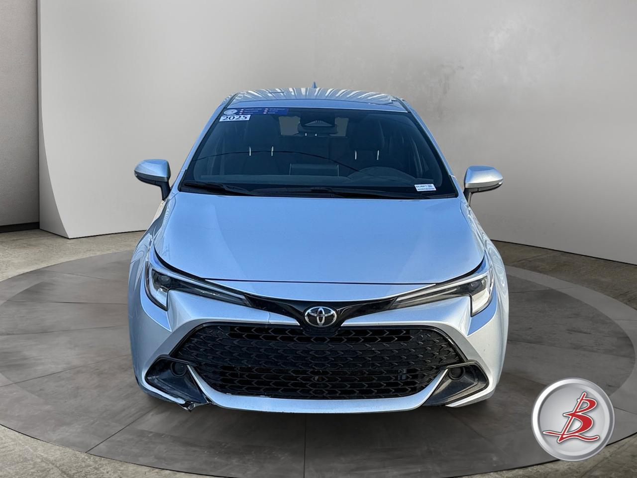 2025 Toyota COROLLA HATCHBACK SE