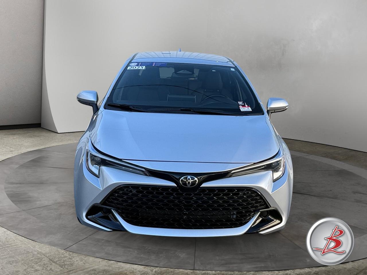 2025 Toyota COROLLA HATCHBACK SE