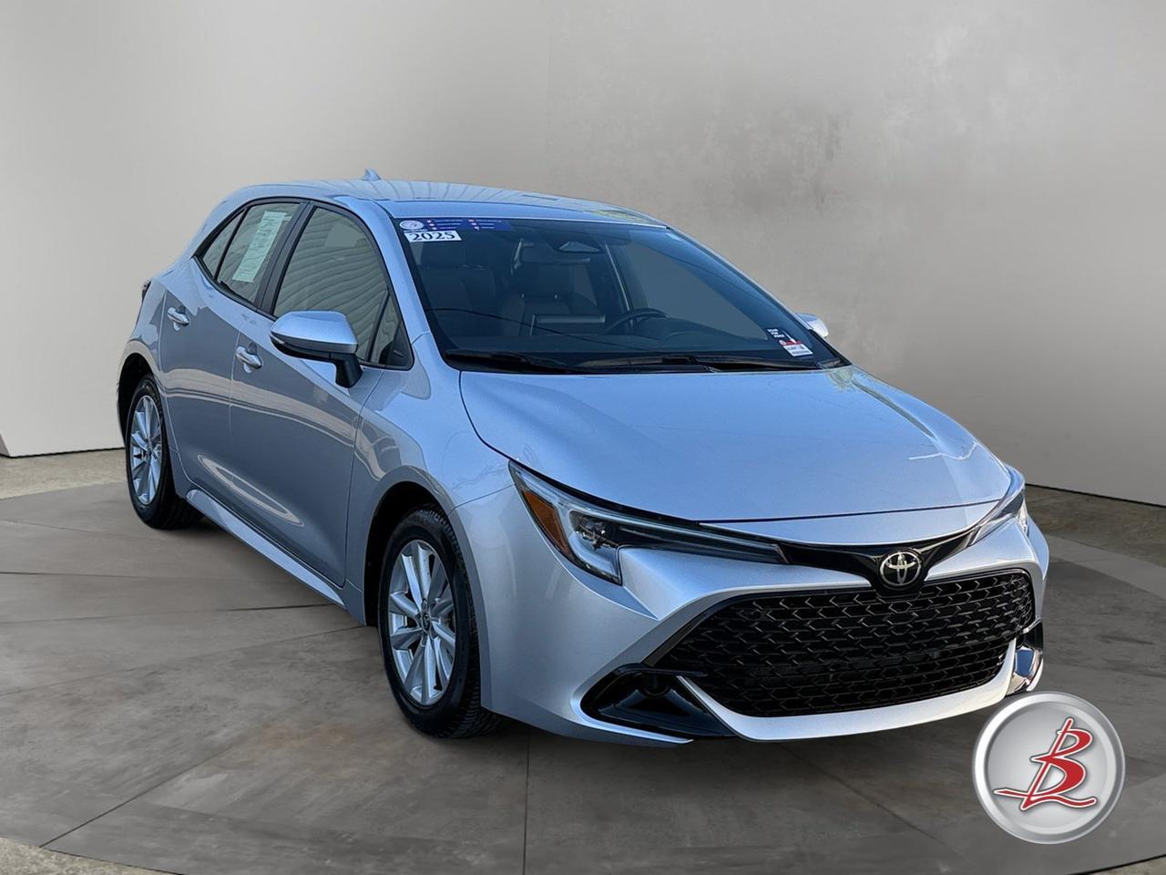 2025 Toyota COROLLA HATCHBACK SE
