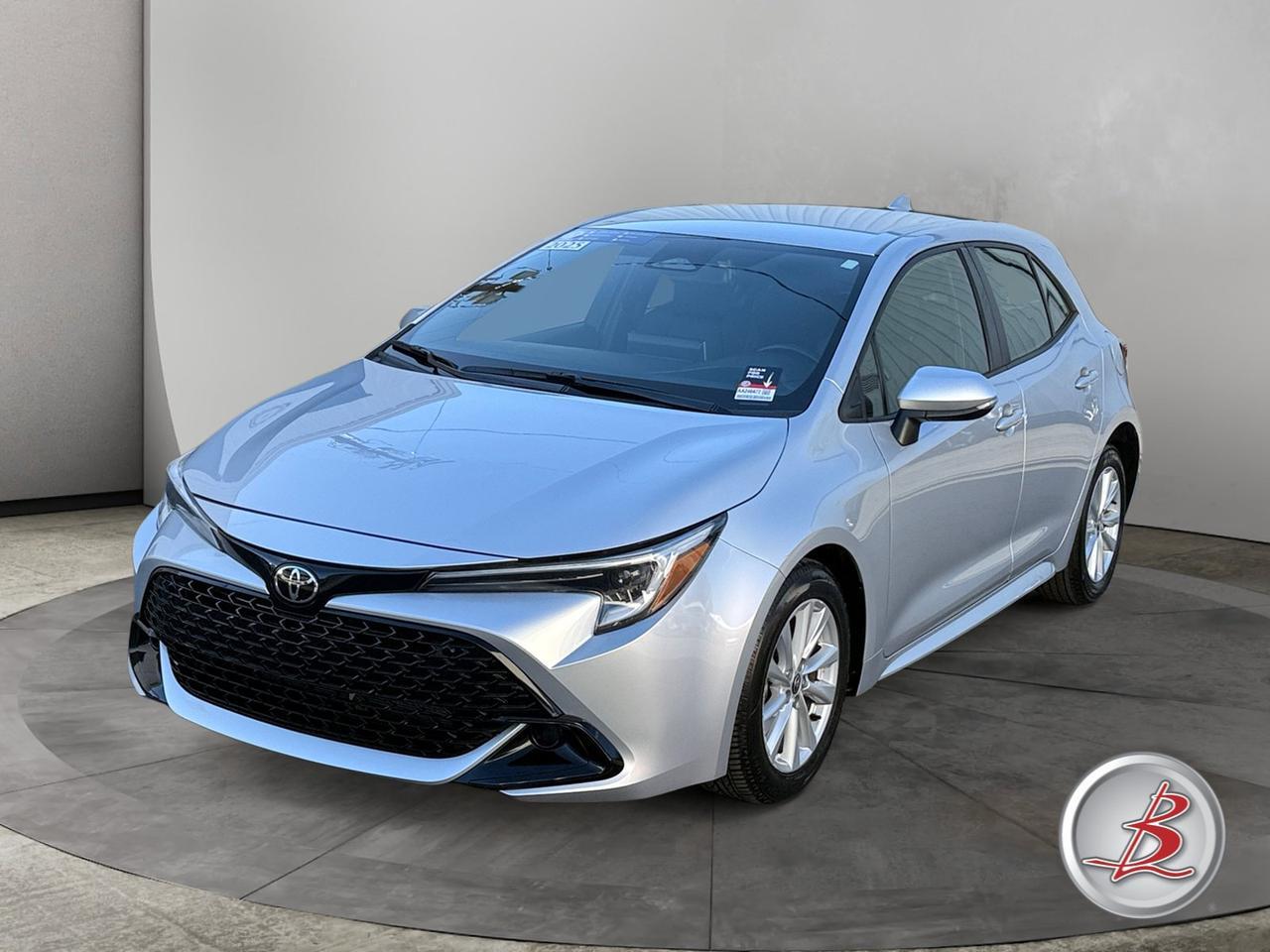 2025 Toyota COROLLA HATCHBACK SE