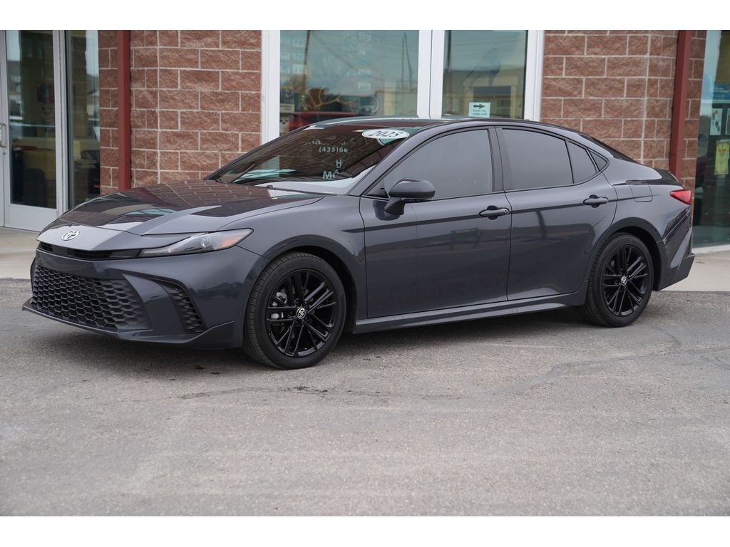 2025 Toyota Camry Hybrid LE