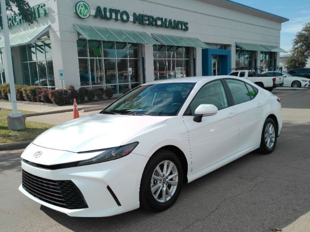 2025 Toyota Camry Hybrid LE