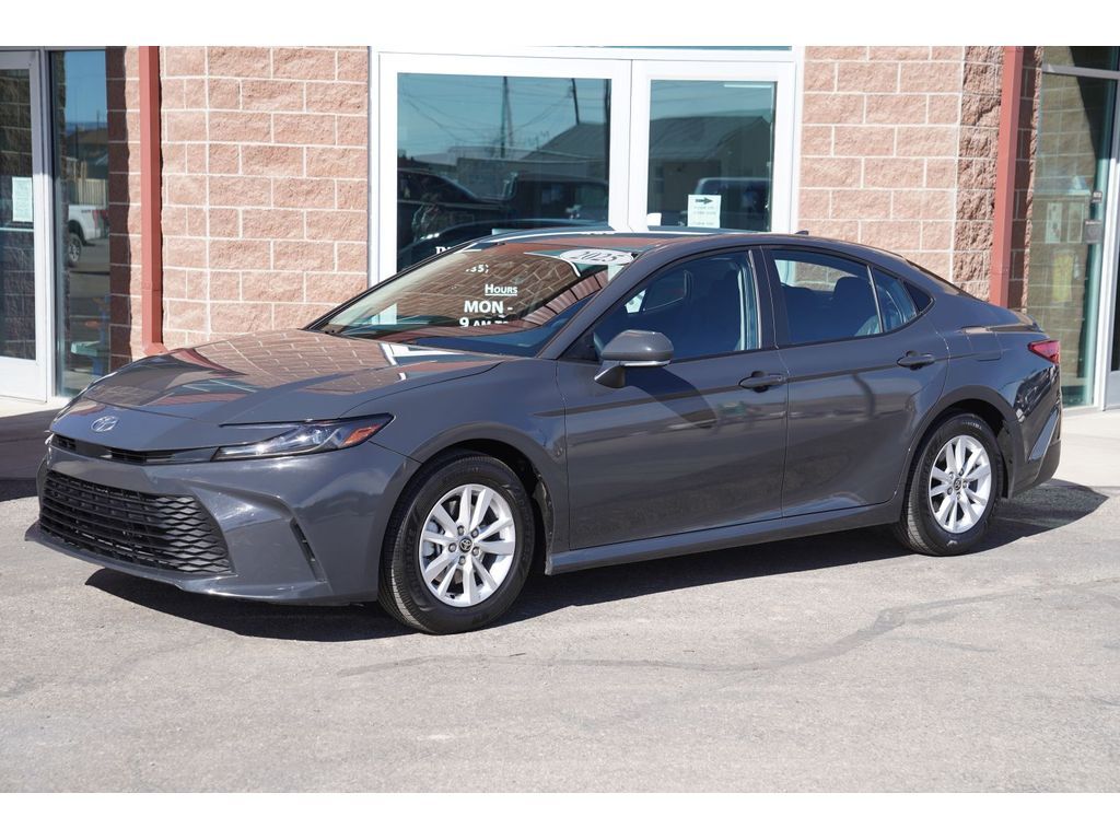 2025 Toyota Camry Hybrid SE