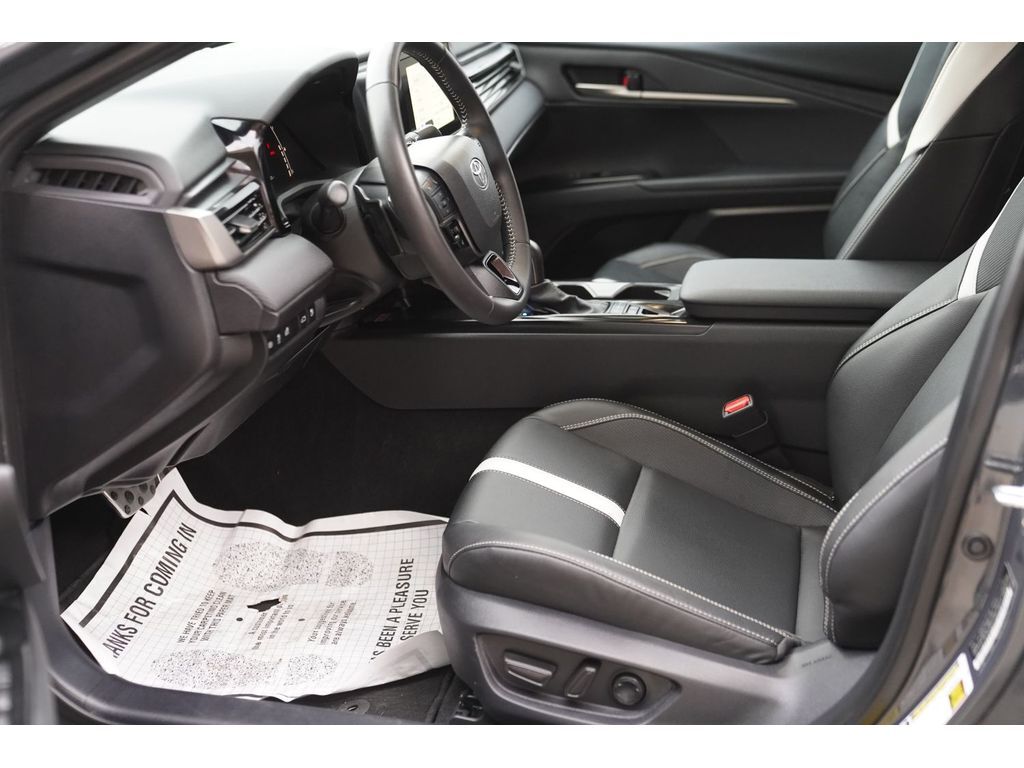 2025 Toyota Camry Hybrid SE Hybrid Price UT