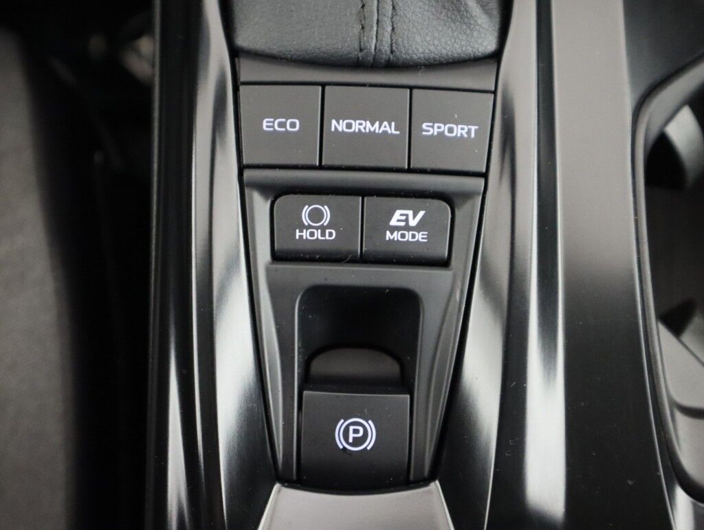 2025 Toyota Camry LE Hybrid AWD Maumee OH