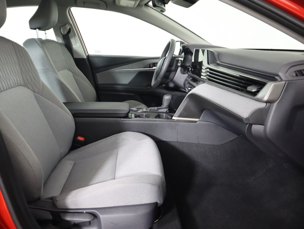 2025 Toyota Camry LE Hybrid AWD Maumee OH