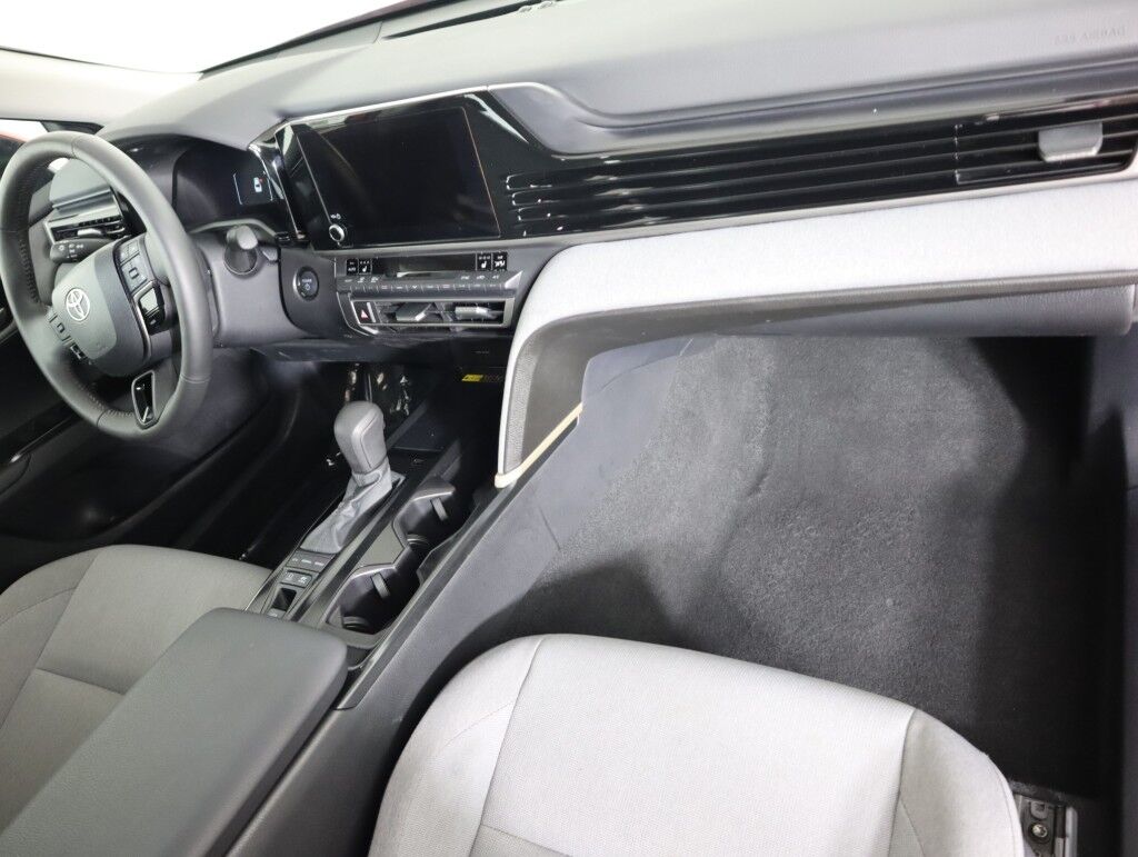 2025 Toyota Camry LE Hybrid AWD Maumee OH