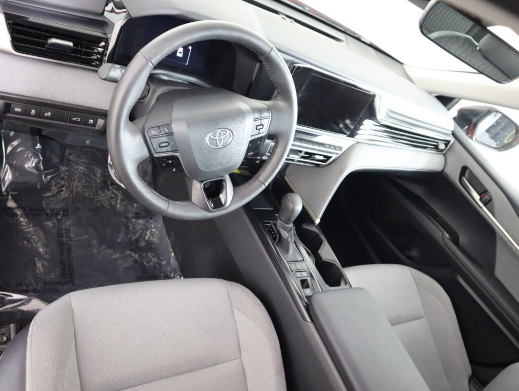 2025 Toyota Camry LE Hybrid AWD Maumee OH