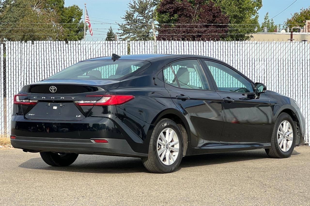 2025 Toyota Camry LE
