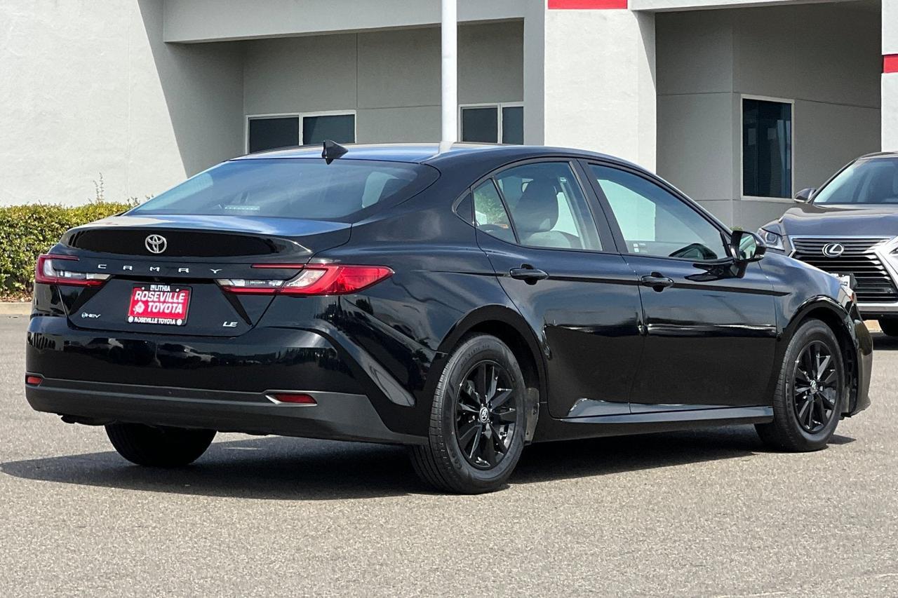 2025 Toyota Camry LE
