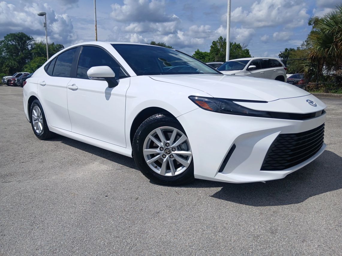 2025 Toyota Camry LE Sedan 4D
